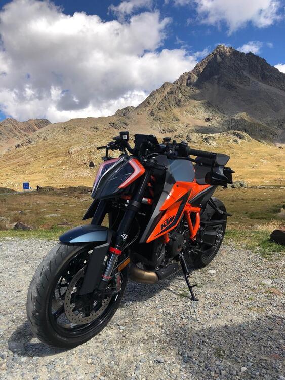 KTM 1290 Super Duke R (2021)