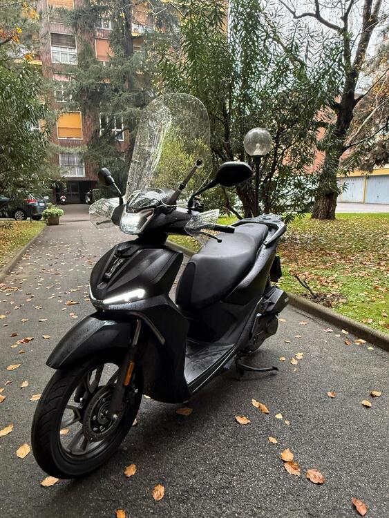 Voge Sfida SR16 125 (2025) (4)