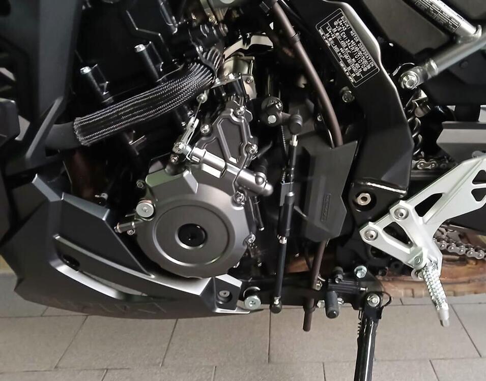 Suzuki GSX-8R (2024 - 25) (3)