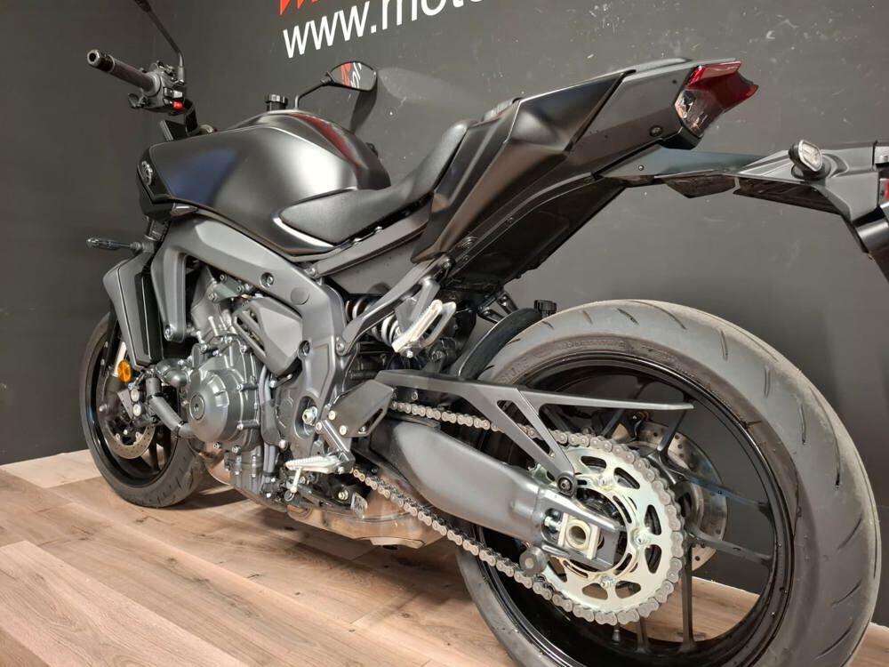 Yamaha MT-09 Y-AMT (2024 - 25) (3)