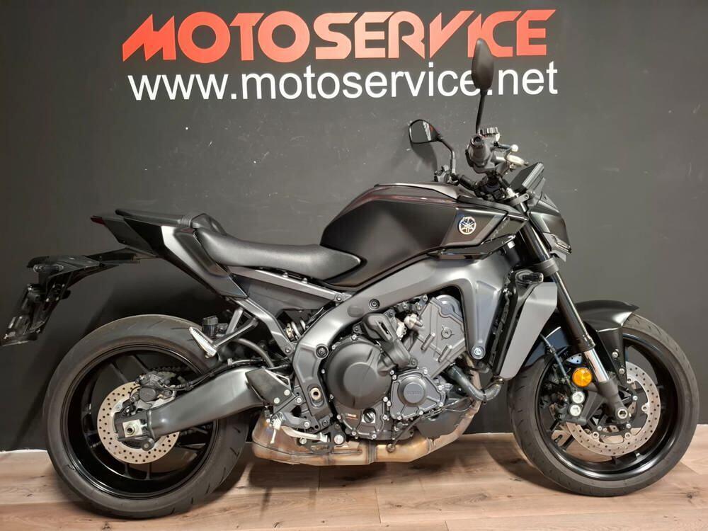 Yamaha MT-09 Y-AMT (2024 - 25) (4)