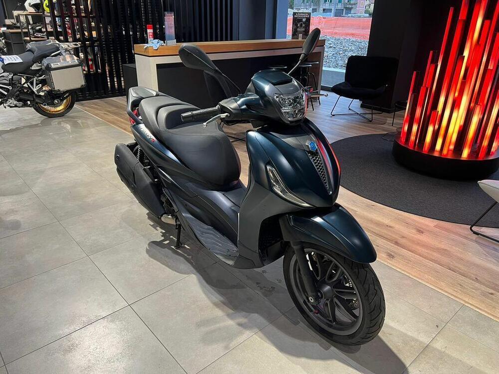 Piaggio Beverly 400 S ABS-ASR (2021 - 24) (2)