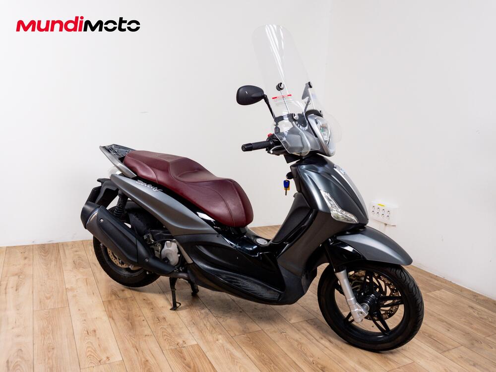 Piaggio Beverly 350 SportTouring ie ABS (2011 - 17) (2)