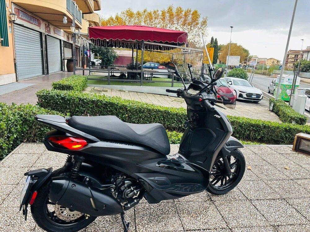 Piaggio Beverly 300 S ABS-ASR (2021 - 25) (4)