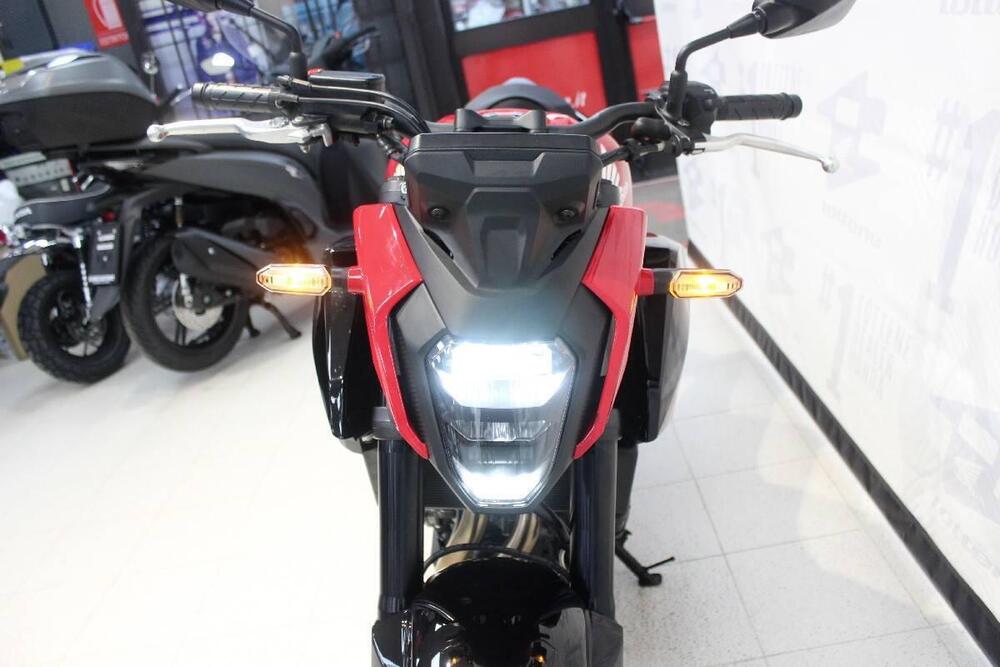 Honda CB 500 Hornet (2024 - 25) (4)