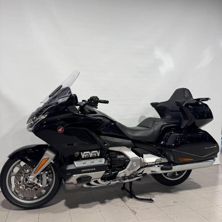 Honda GL 1800 Gold Wing Tour DTC (2018 - 20) (2)