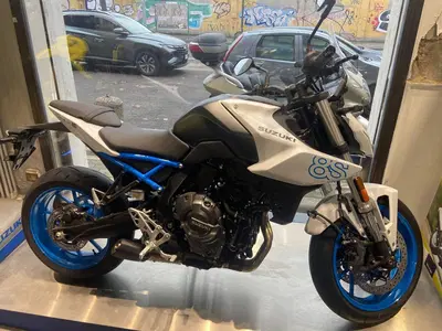 Suzuki GSX-8S (2023 - 24) nuova