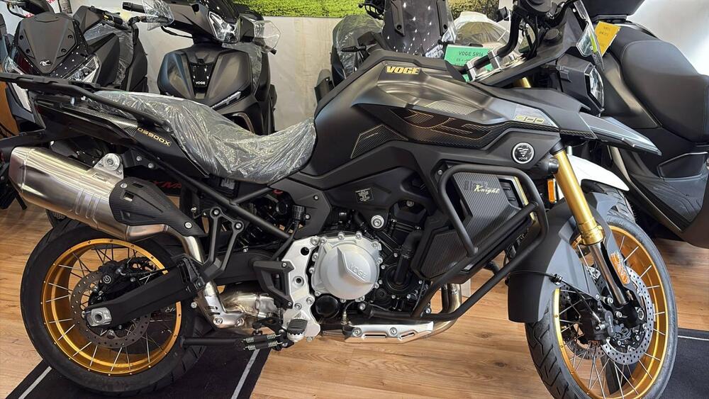 Voge Valico 900DSX (2024 - 25) (3)