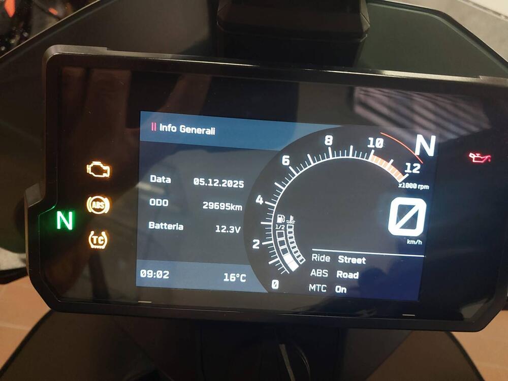 KTM 890 Adventure (2022) (2)