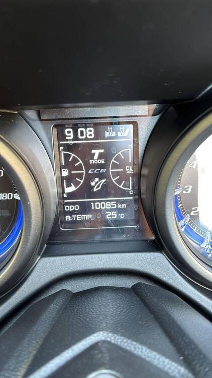 Yamaha T-Max 560 Tech Max (2021) (3)