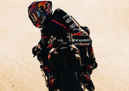 MotoGP. Jorge Martin guarda a Marc Marquez e a come si è rialzato