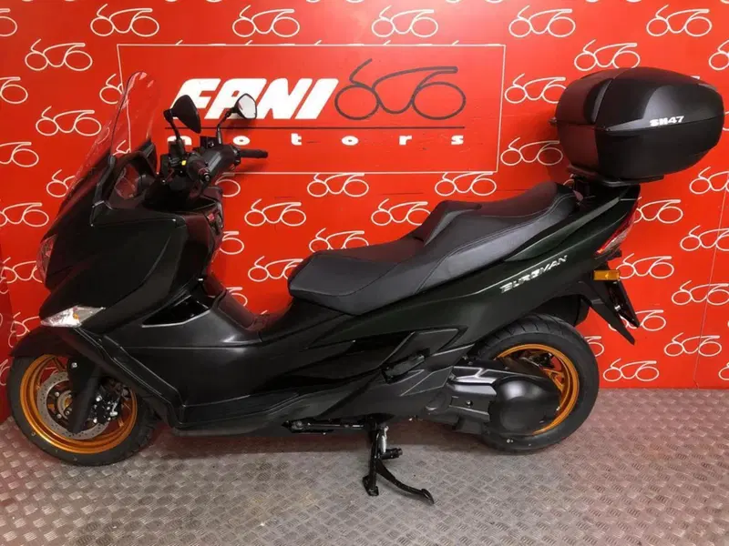 Suzuki Burgman 400 (2025 - 26) (3)