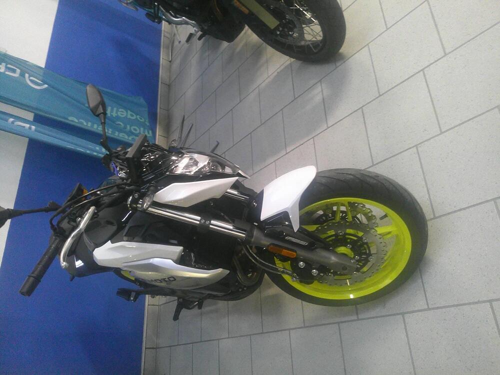 CFMOTO 650NK (2021 - 24) (2)