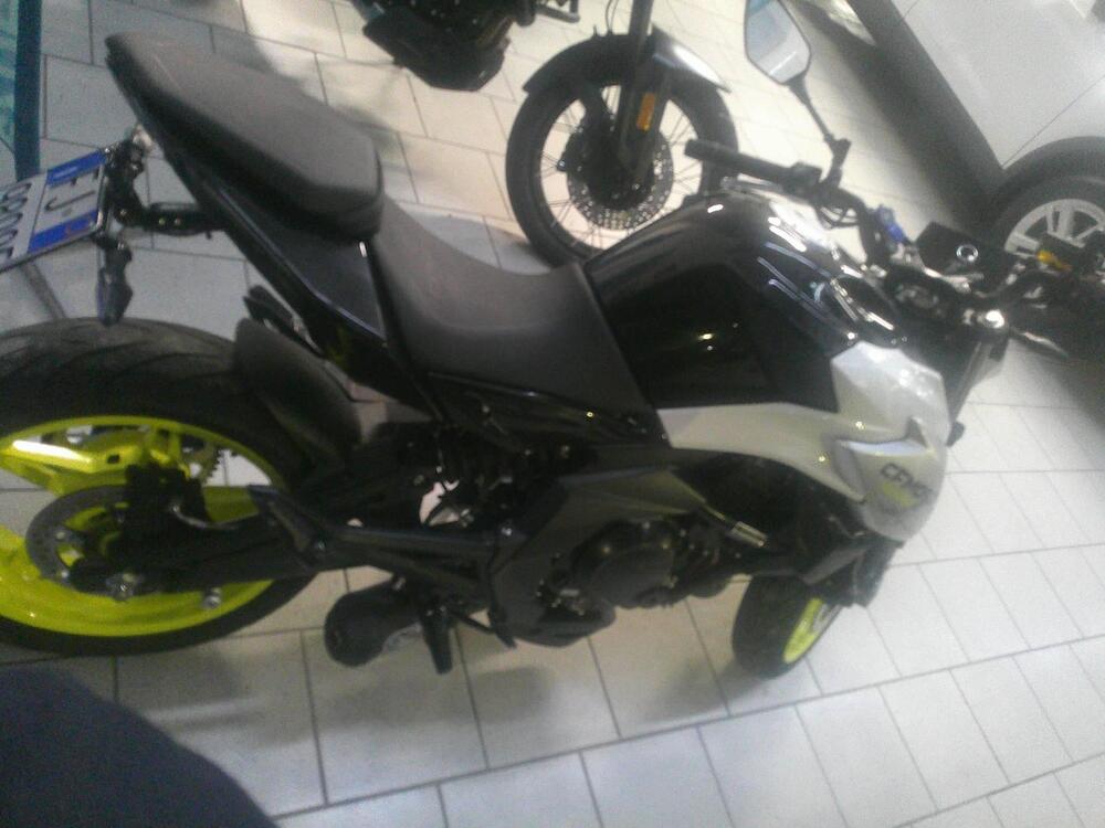 CFMOTO 650NK (2021 - 24) (3)