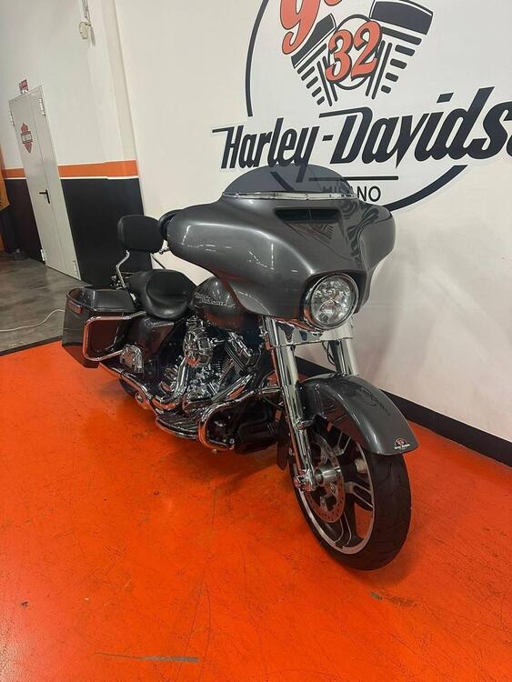 Harley-Davidson 1690 Street Glide Special (2014 - 16) - FLHX (3)