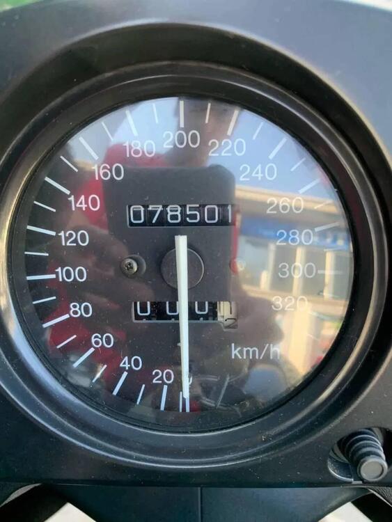 Honda CBR 1100 XX Superblackbird (1999 - 00) (3)