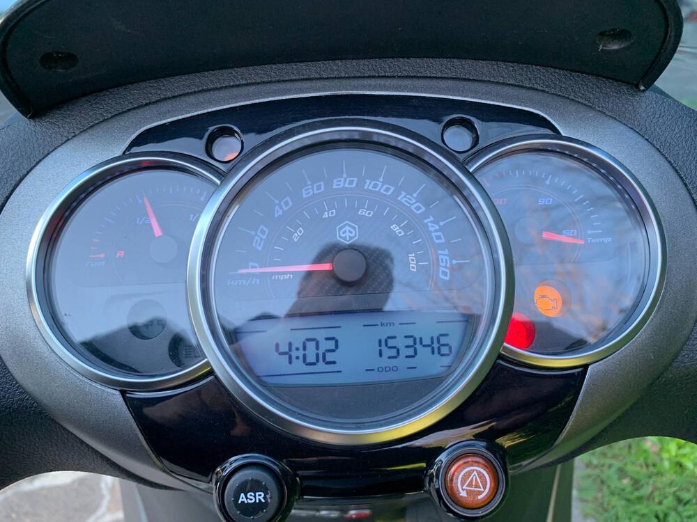 Piaggio Beverly 350 ABS (2016 - 20) (3)