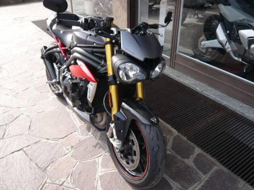 Triumph Speed Triple 1050 R ABS (2016 - 17) (3)