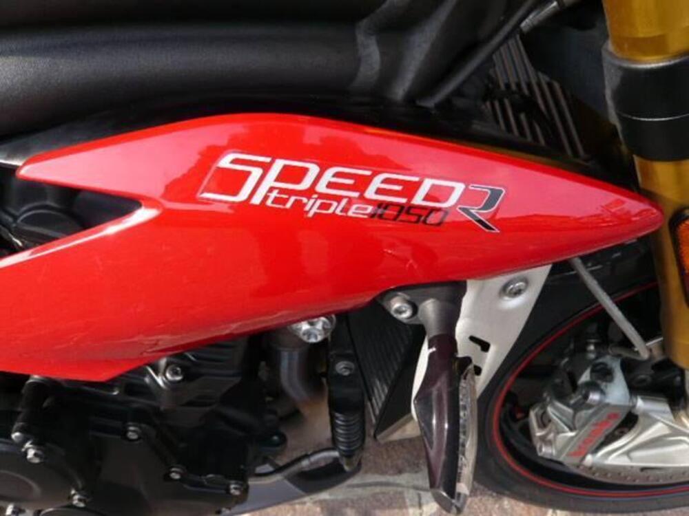 Triumph Speed Triple 1050 R ABS (2016 - 17) (4)