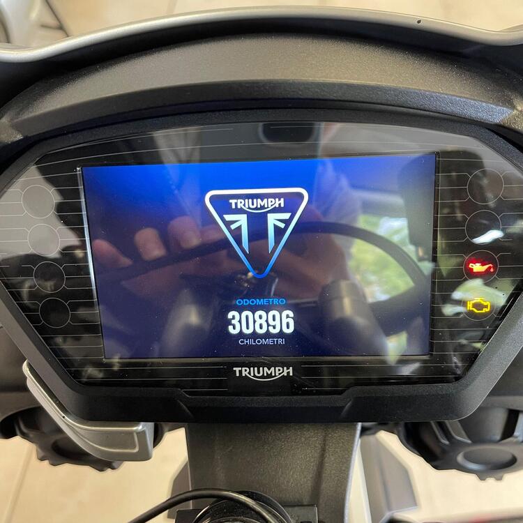 Triumph Street Triple R (2017 - 20) (2)