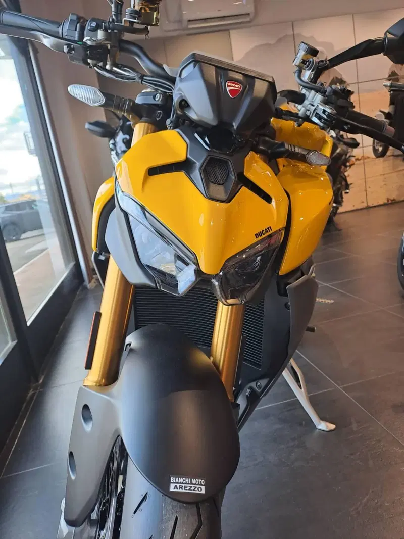 Ducati Streetfighter V2 S (2025 - 26) (4)