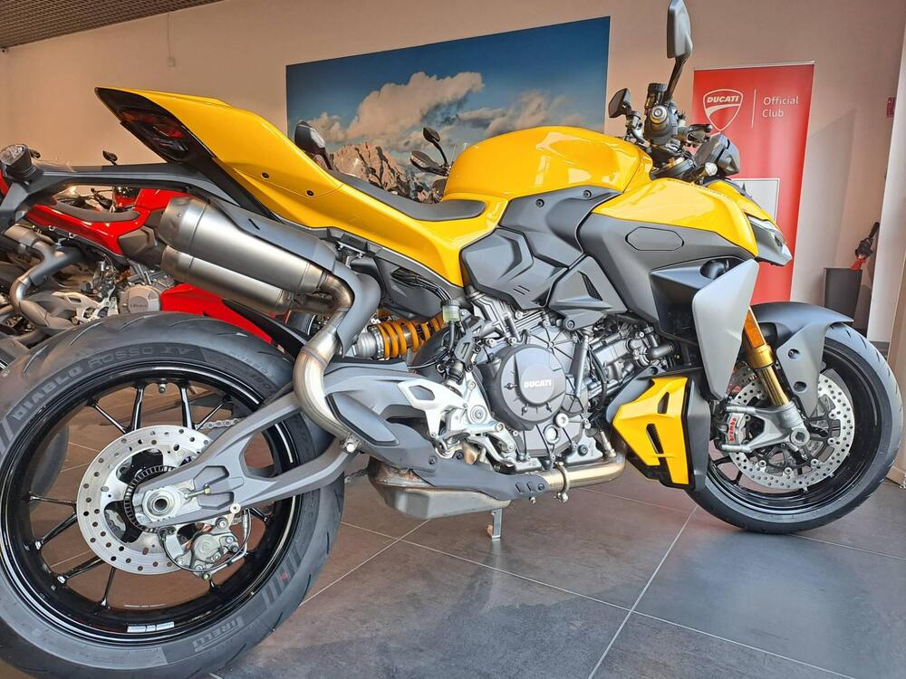 Ducati Streetfighter V2 S (2025)