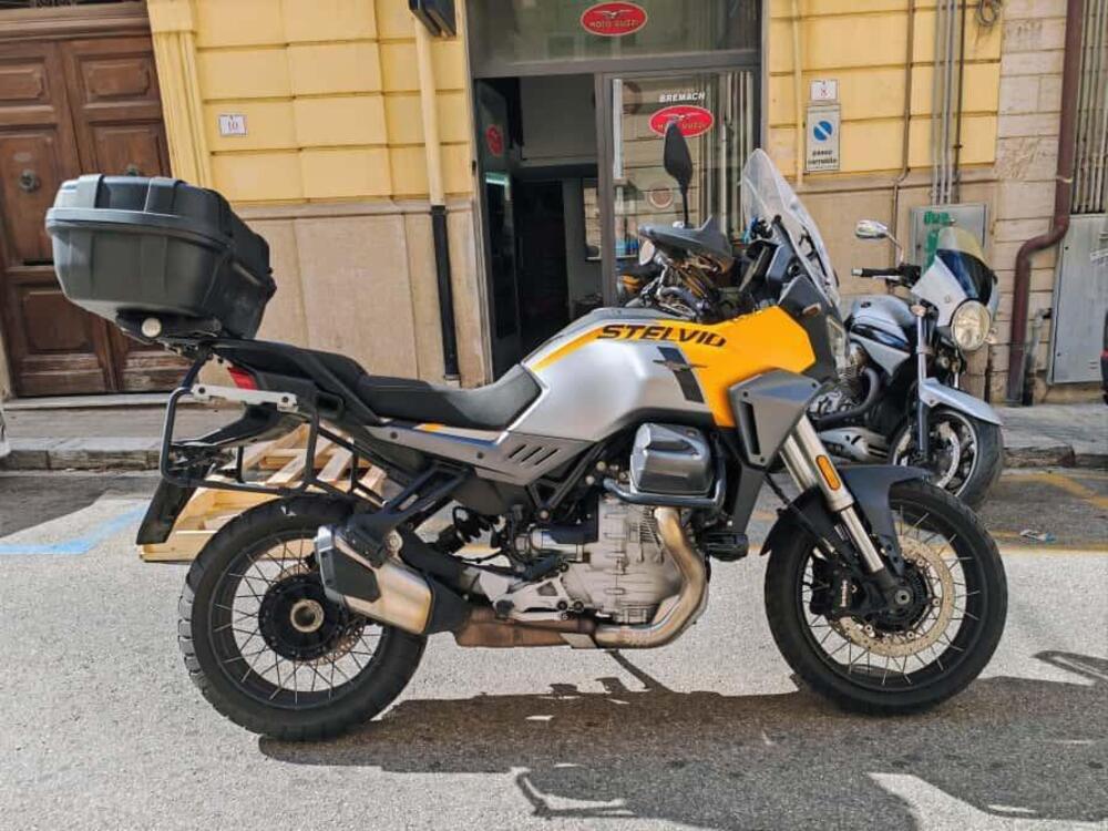 Moto Guzzi Stelvio (2024 - 25) (3)