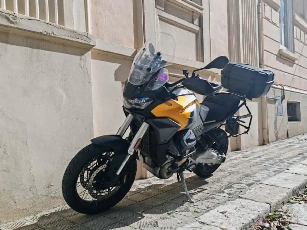 Moto Guzzi Stelvio (2024 - 26) (4)