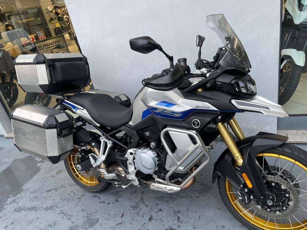 Voge Valico 900DSX (2024 - 25) (5)