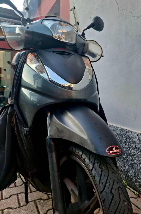 Honda SH 300 i (2006 - 10) (5)