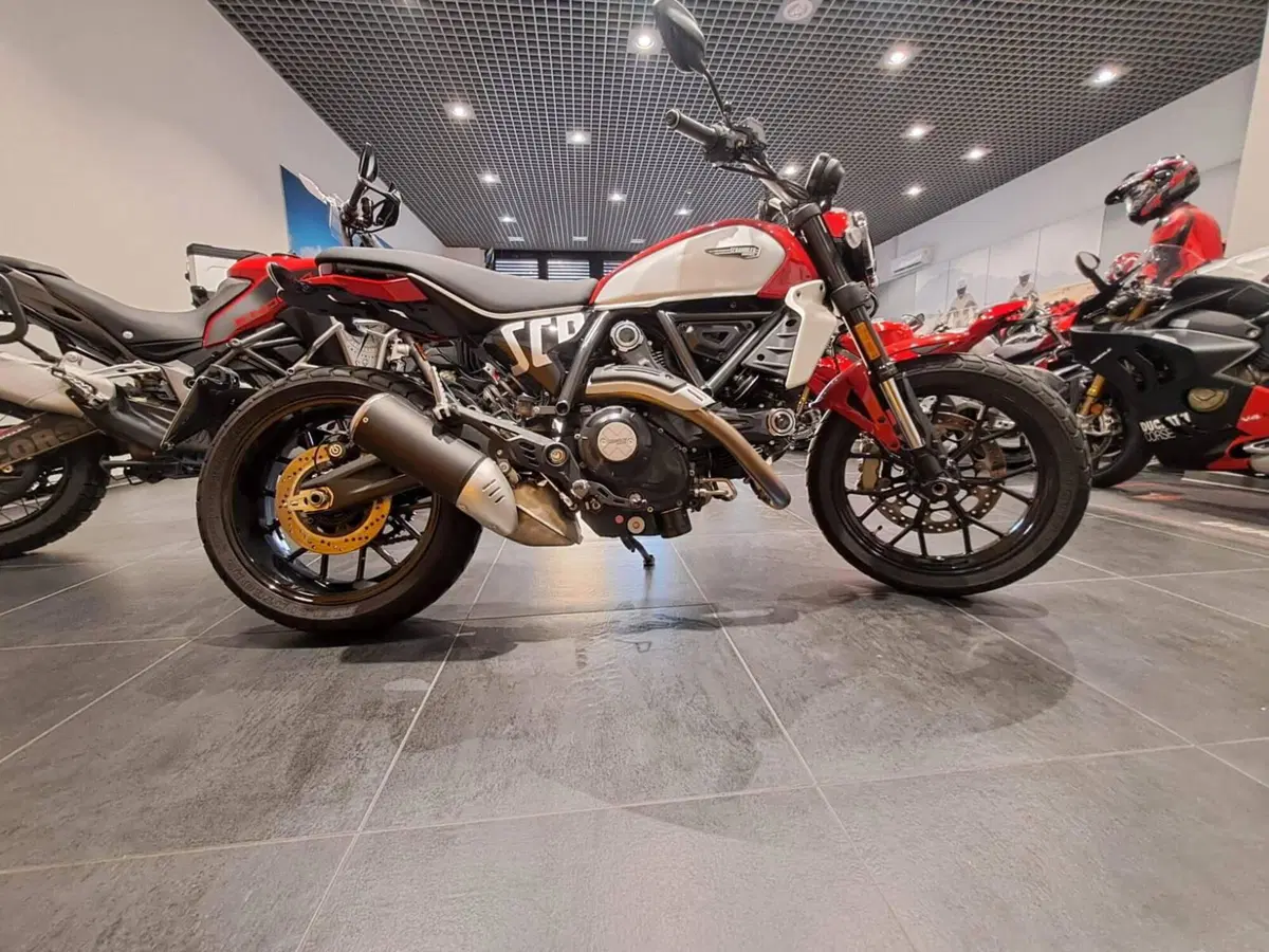 Ducati Scrambler 800 Icon (2023 - 24)
