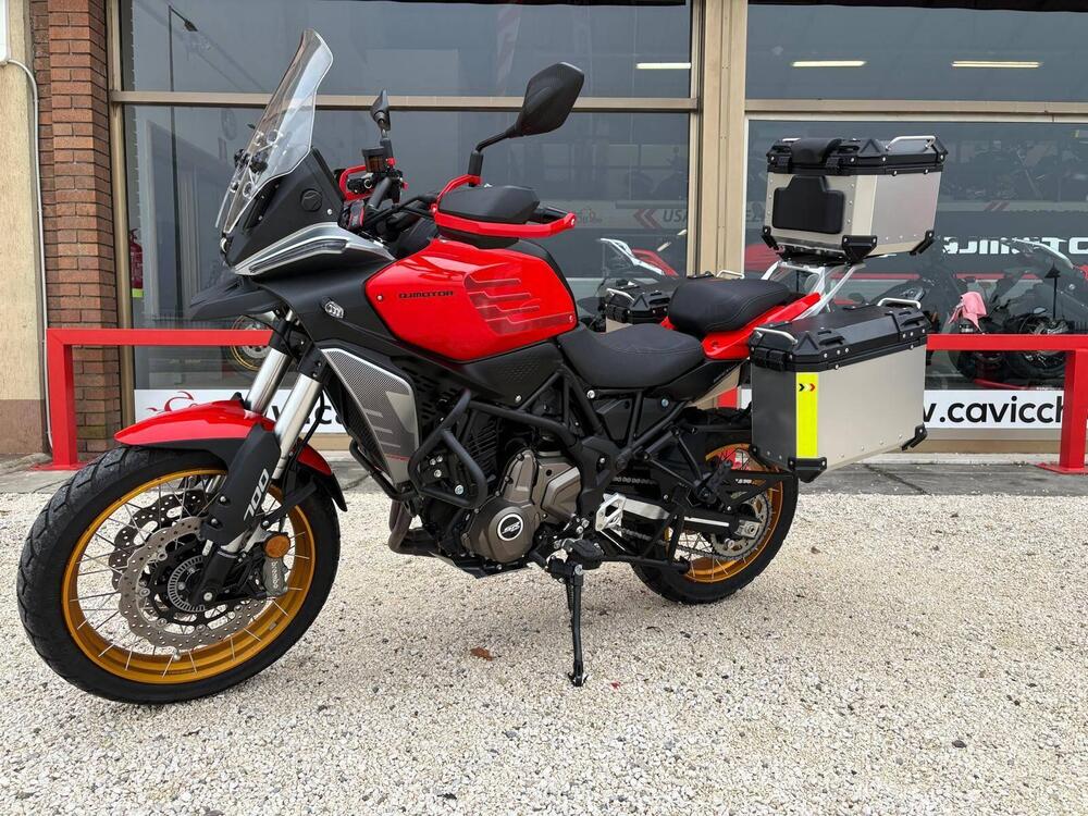 QJ Motor SRT 700 X (2024 - 25) (2)