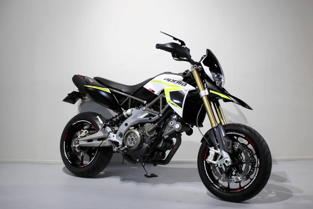 Aprilia Dorsoduro 750 (2009 - 14) (2)