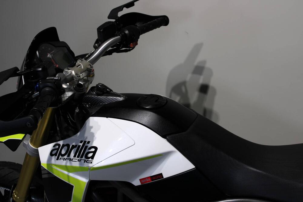 Aprilia Dorsoduro 750 (2009 - 14) (5)