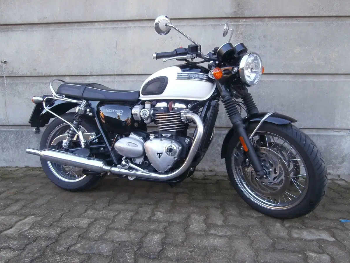 Triumph Bonneville T120 (2016 - 20) (5)