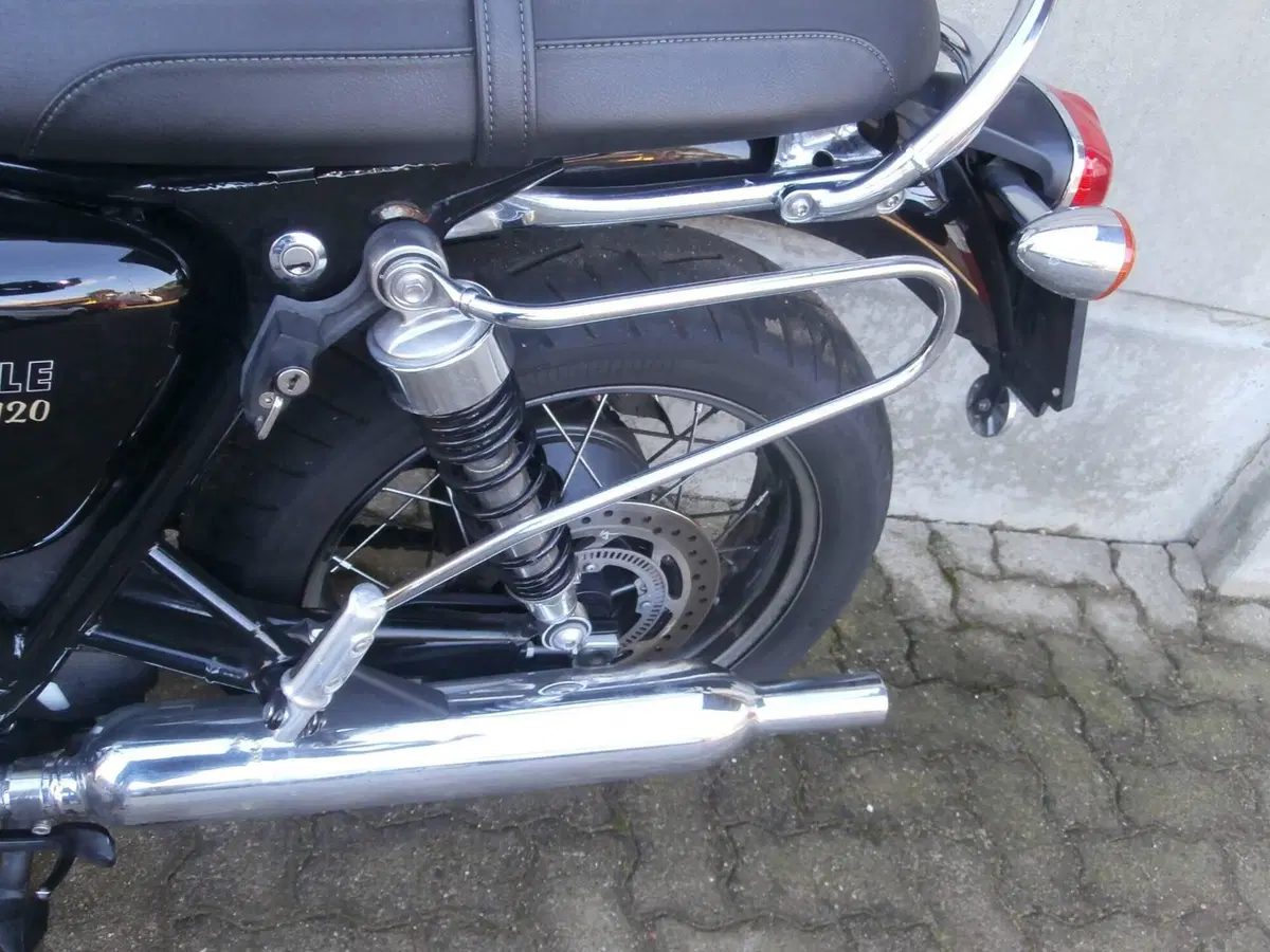 Triumph Bonneville T120 (2016 - 20) (13)