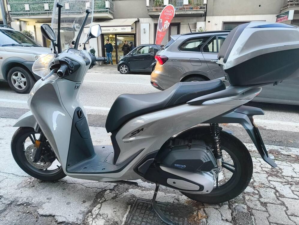 Honda SH 150i (2024 - 25) (3)