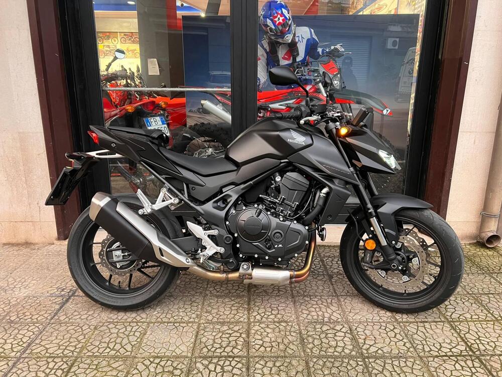 Honda CB 750 Hornet (2025)