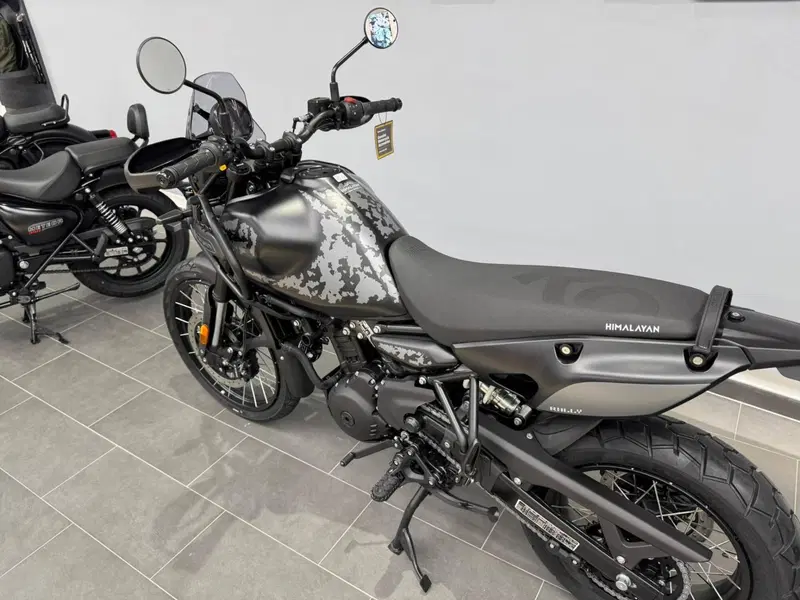 Royal Enfield Himalayan 450 Mana Black (2026) (3)