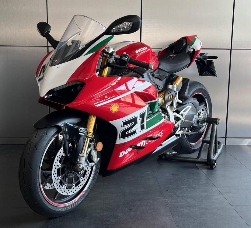 Ducati Panigale V2 Bayliss 1st Championship 20th Anniversary (2021 - 24) (3)