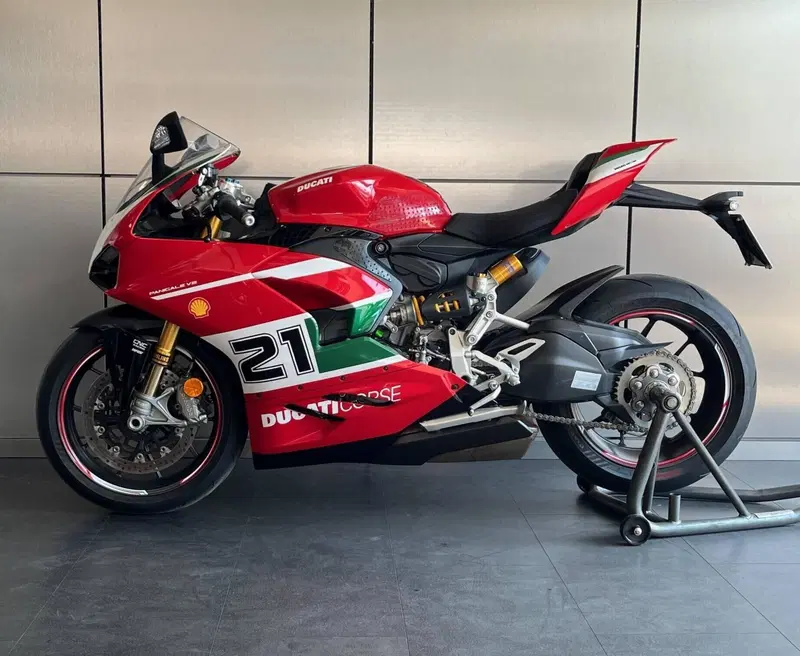 Ducati Panigale V2 Bayliss 1st Championship 20th Anniversary (2021 - 24) (4)