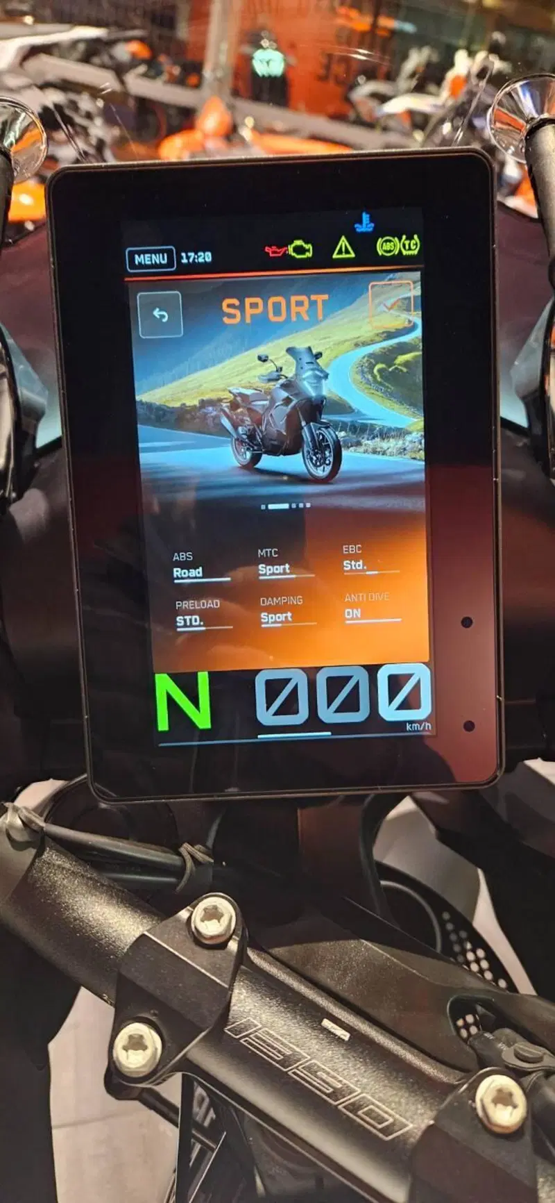 KTM 1390 Super Adventure S (2026) (14)