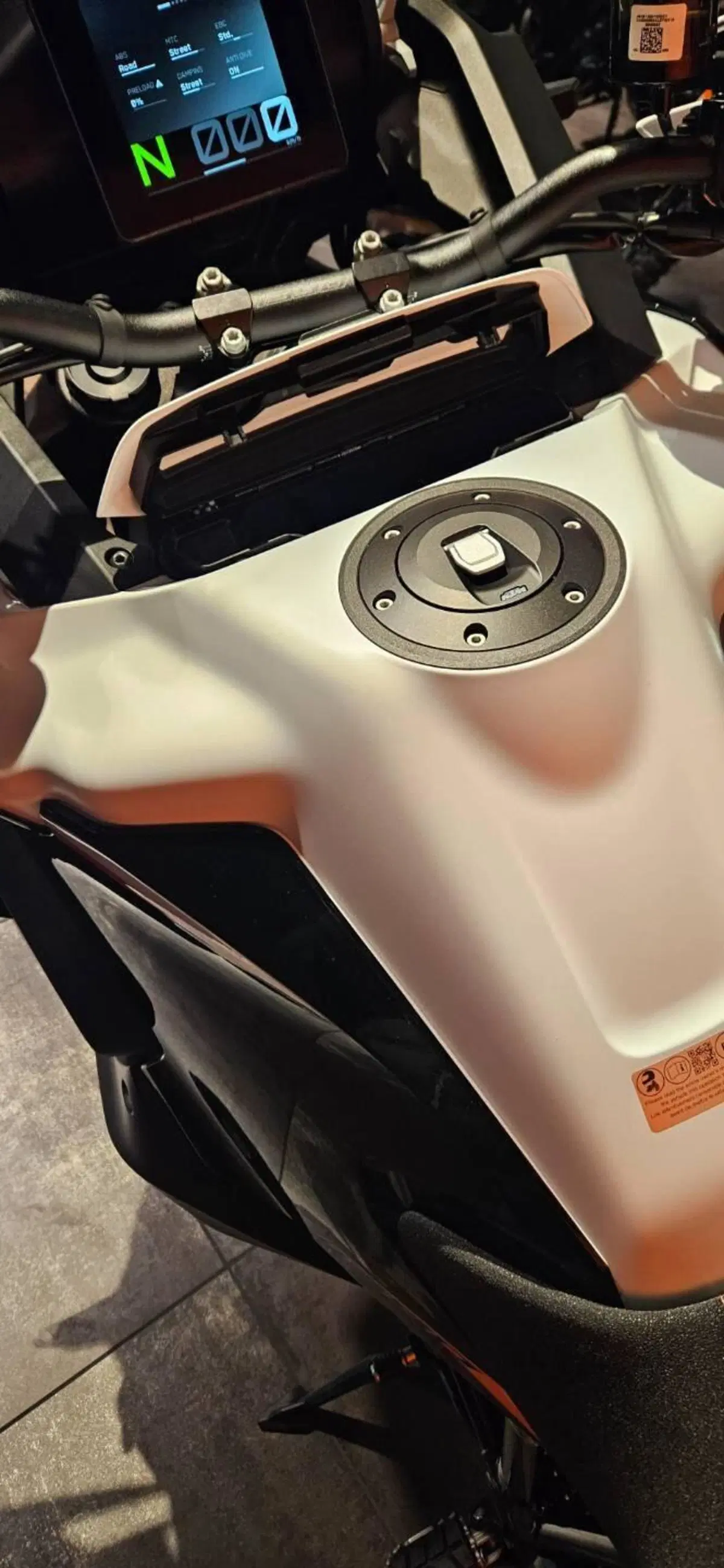 KTM 1390 Super Adventure S (2026) (10)