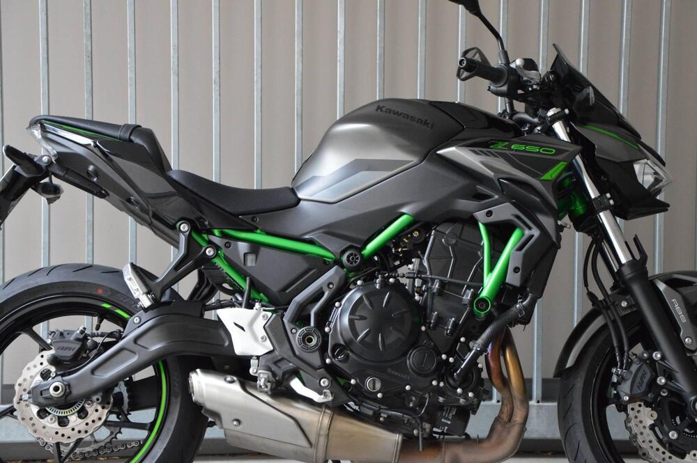 Kawasaki Z 650 (2021 - 24) (2)
