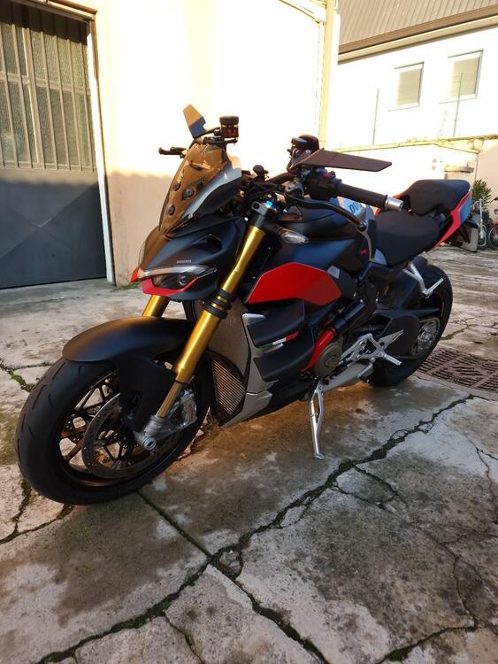 Ducati Streetfighter V4 S (2023 - 24) (4)
