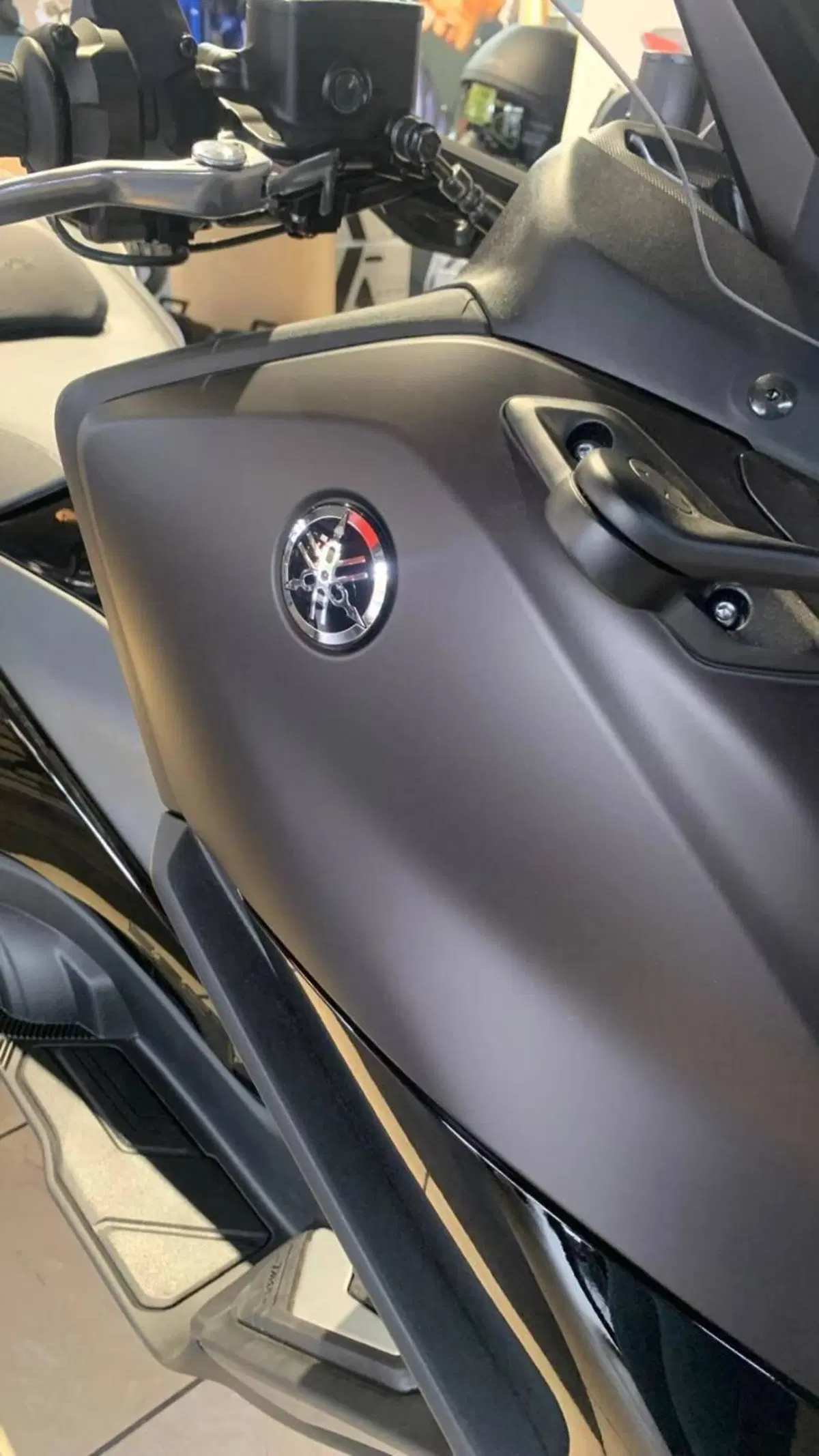Yamaha T-Max 560 Tech Max (2025 - 26) (8)