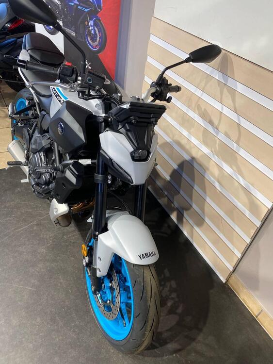 Yamaha MT-07 Y-AMT (2025) (2)