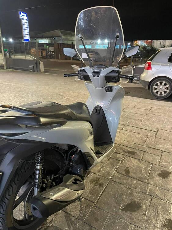 Honda SH 125i (2024 - 25) (2)