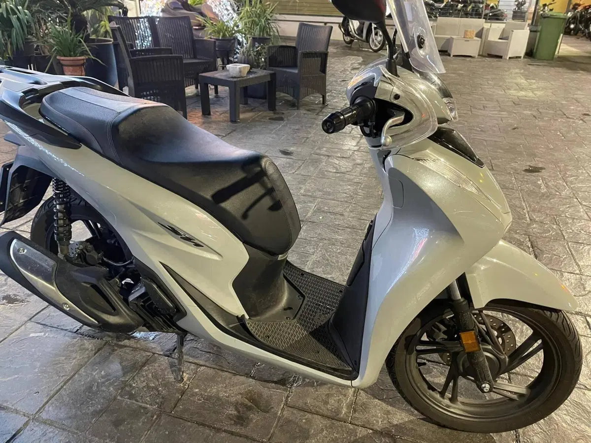 Honda SH 125i (2024 - 25) (3)