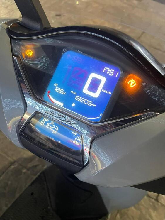 Honda SH 125i (2024 - 25) (4)